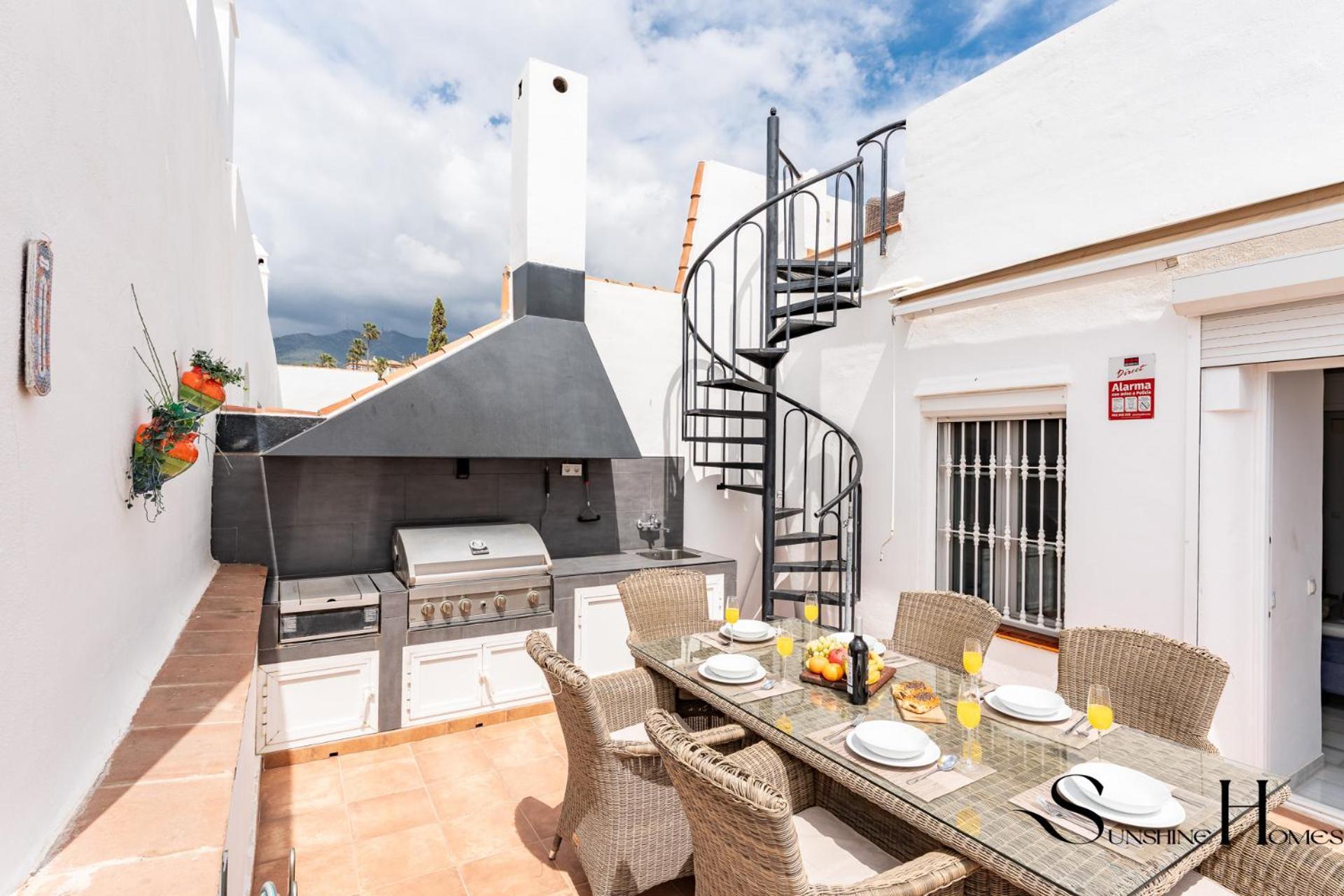 Beautiful Views Family Townhouse Steps From The Сasa de vacaciones Benalmádena